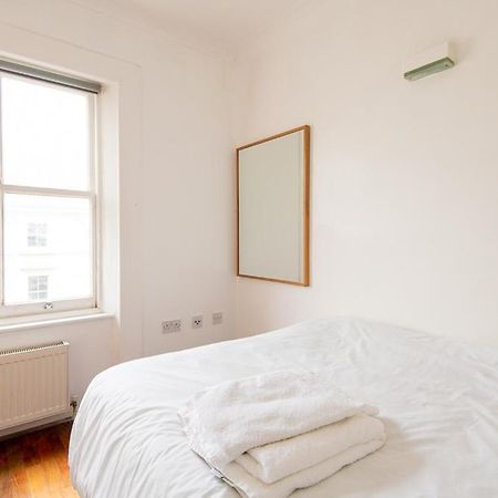 London Central Studio Luaran gambar