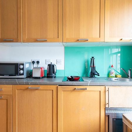 London Central Studio Luaran gambar