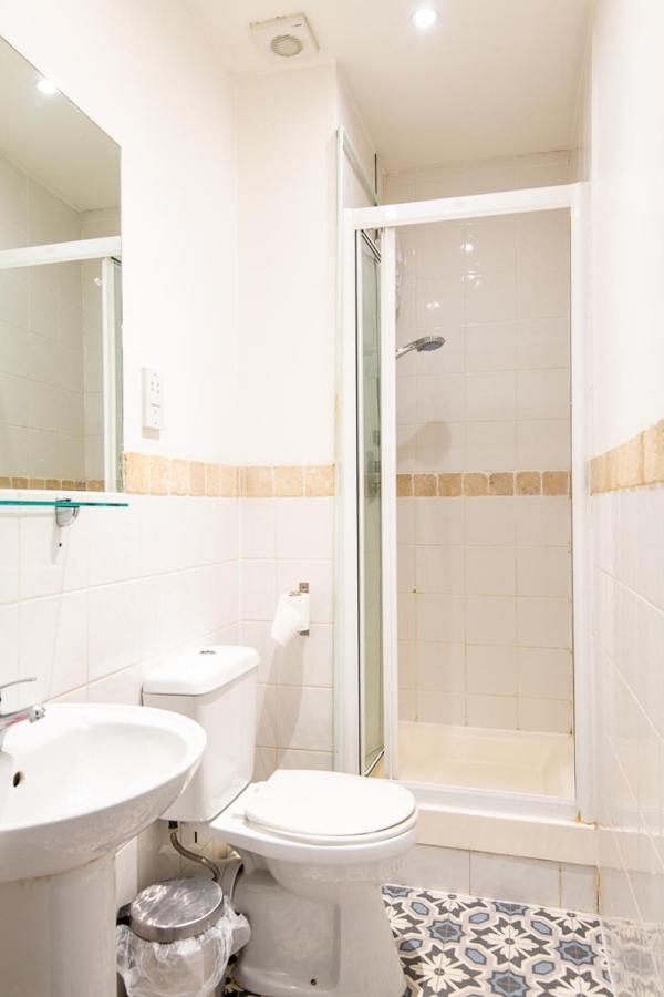 London Central Studio Luaran gambar